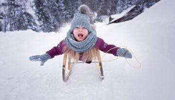 person human child girl toboggan 1196671