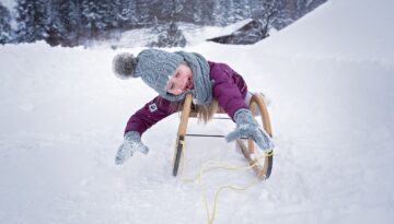 person human child girl toboggan 1200925