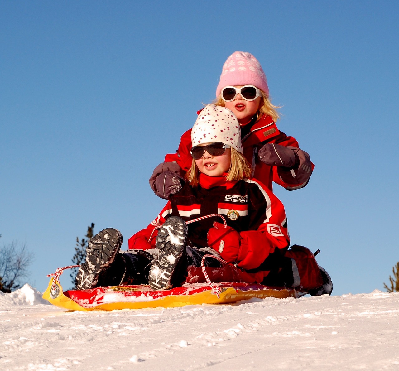 sweden children girls sled 104689